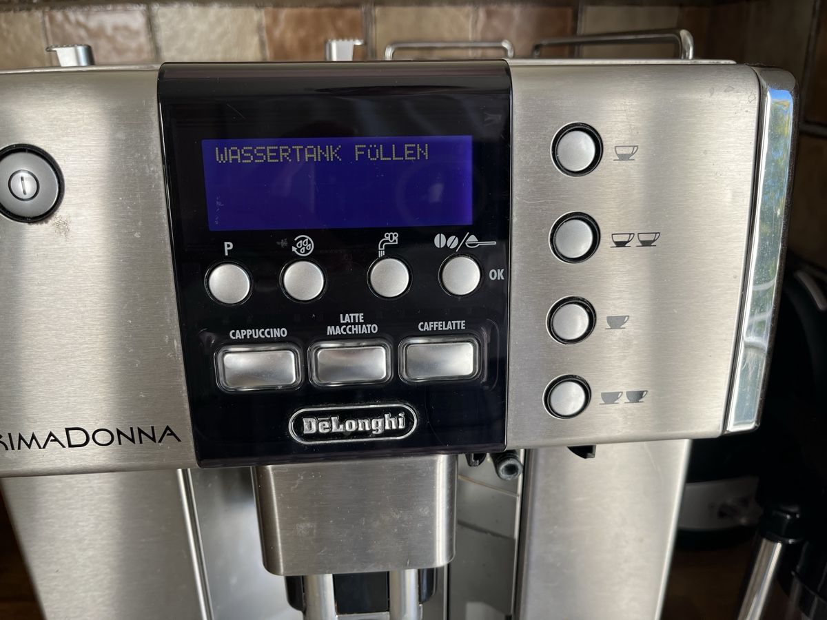 De'Longhi Macchine per caffè & Macchine per espresso: Delonghi PrimaDonna - Kaffeevollautomat – Usato da St. Gallen venduto da louis.anton 8