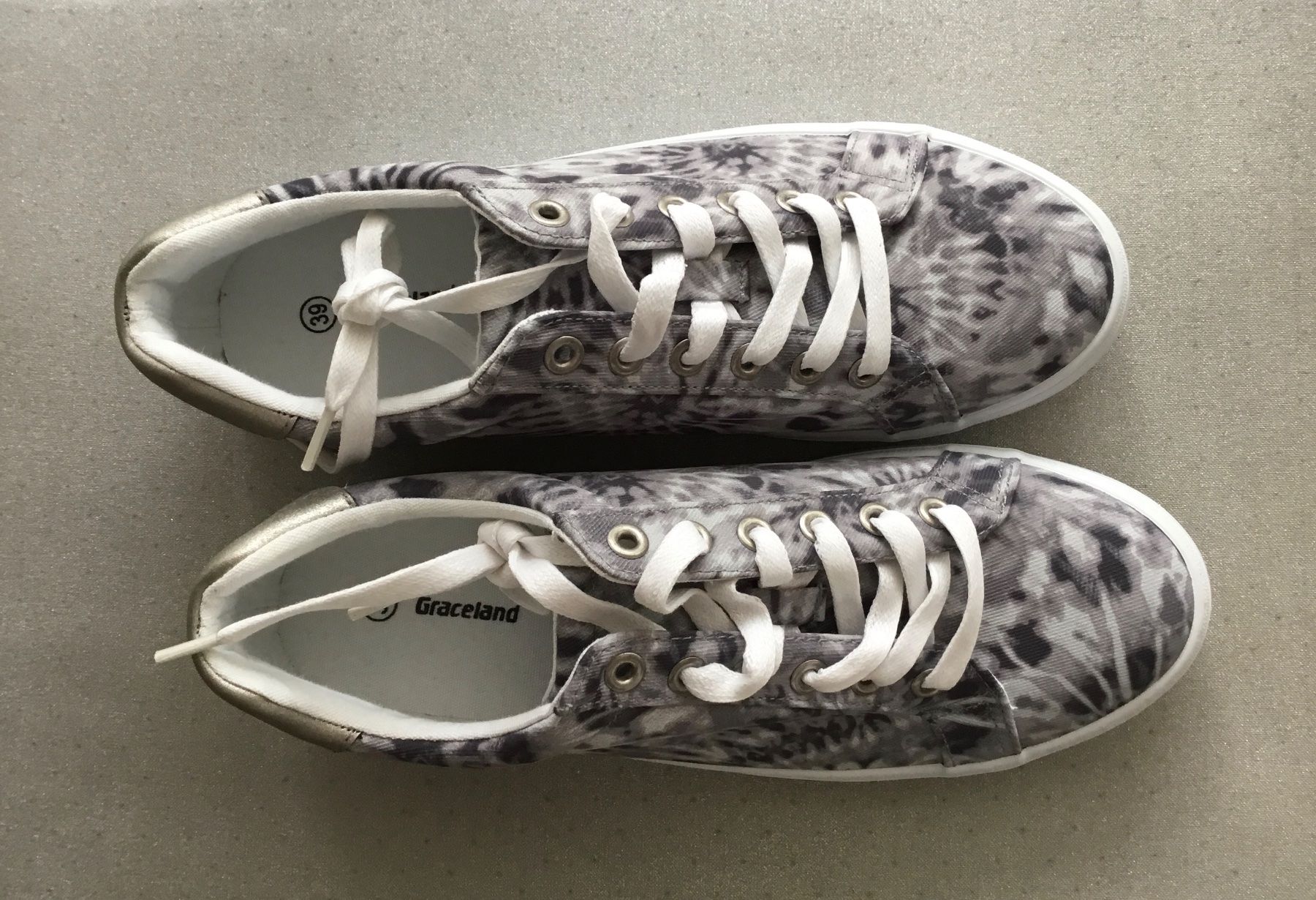 Damenschuhe: Sneakers / Schuhe mit Ikat Muster – Neu und originalverpackt aus Thalwil von gb_ea2000 3