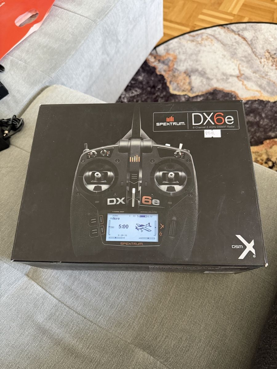 Spektrum Telecomando: Spektrum DX6e transmitter/ Spektrum AR620 Receiver / +Servos – Nuovo (secondo la descrizione) da Glattbrugg venduto da ele_dj5t