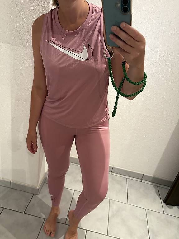 Lots de vêtements: Sportkleider Paket Grösse M – D'occasion à Unterägeri par mar_96hk 1