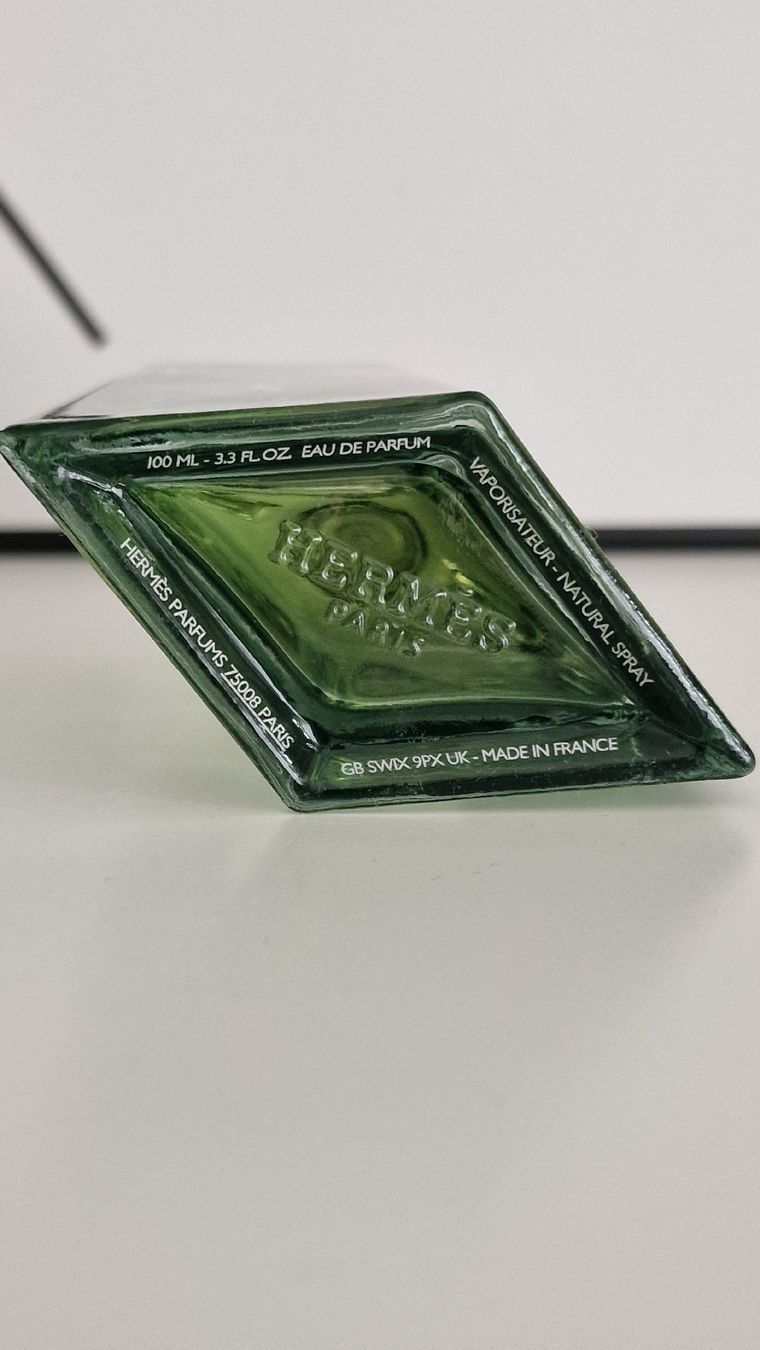 Hermès Profumi & Eau de Toilette: Hermès H24 Herbes Vives Eau de Parfum 100 ml – Usato da Bassersdorf venduto da Al-EnStore 2