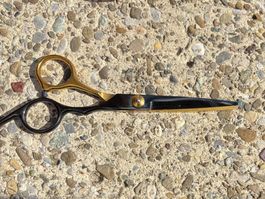 Haarschneideschere Friseurschere schwarz gold neuwertig