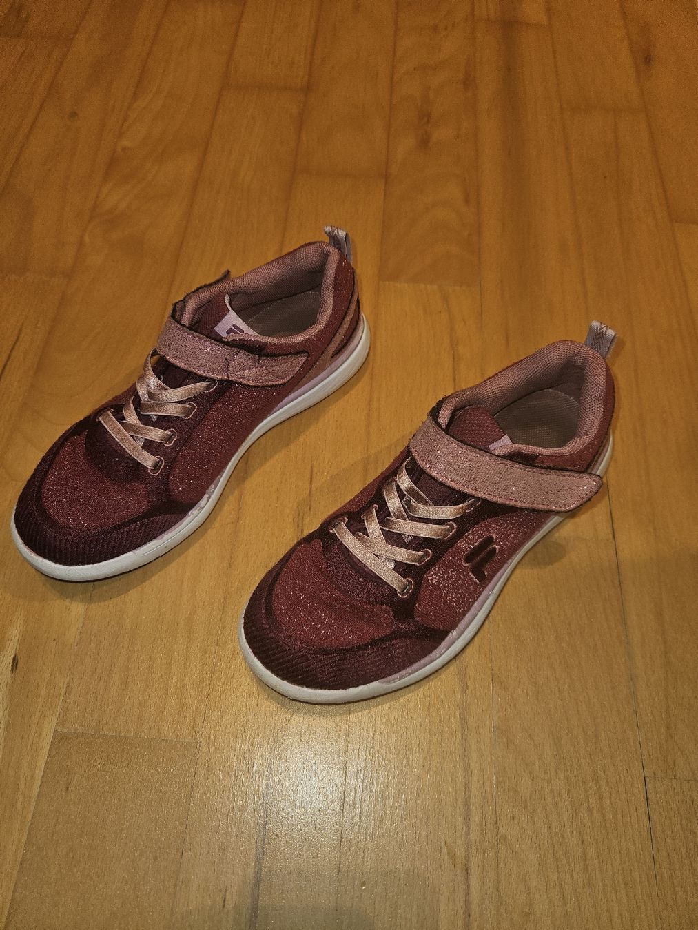 Fila Scarpe per ragazzi: Turnenschuhe gr.33 – Usato da Bern venduto da NRZNRZ