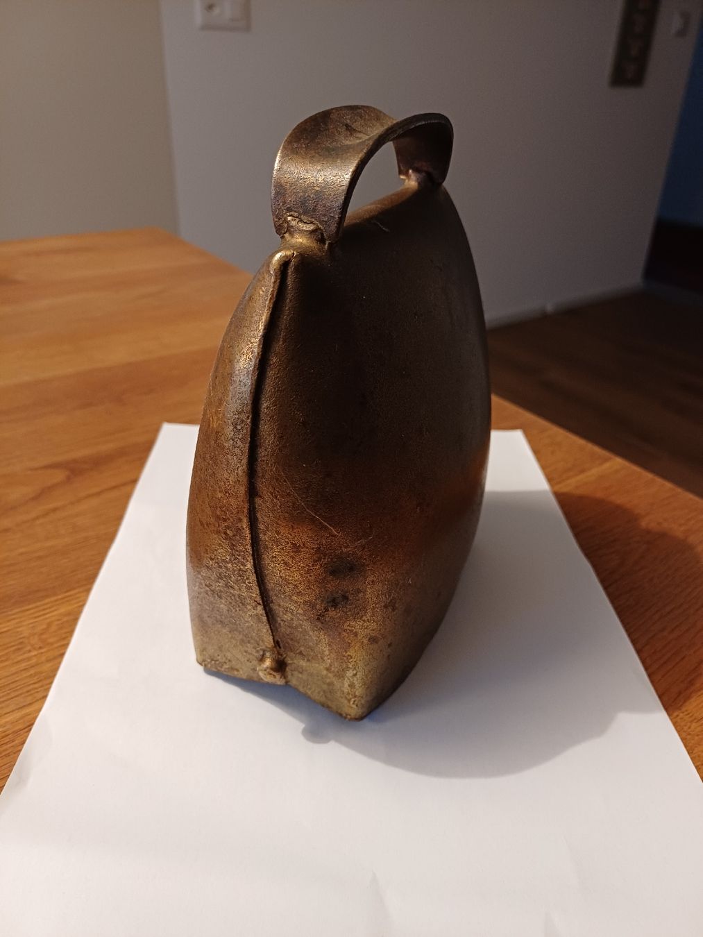 Glocken & Treicheln: Wunderschöne Glocke, Treichle, mit schönem klang..... – Gebraucht aus Zuckenriet von Res. 3