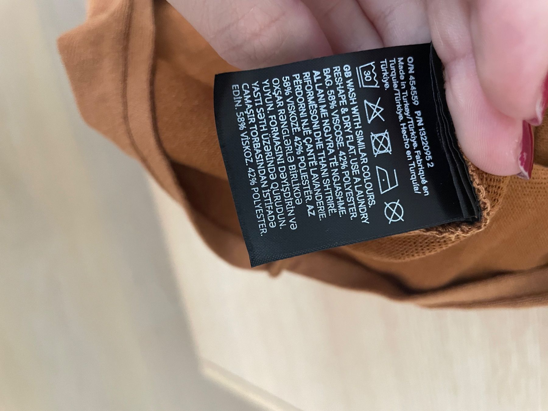H&M Tops: H&M One-Shoulder Top Gr. M – Neu (gemäss Beschreibung) aus Seewen SZ von Lina_8 3