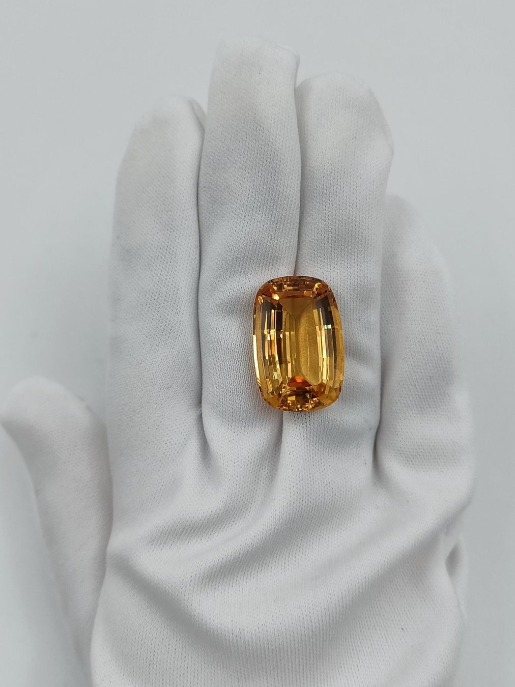Pietre preziose: 1 HONIGGOLDFARBENER TOPAS 69.58 CT. – Usato da Luzern venduto da EdiGem 8