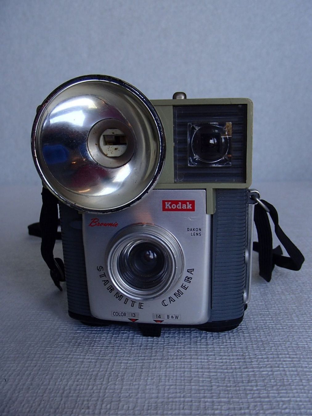 Kodak Fotocamera: VINTAGE KODAK STARMITE CAMERA MIT BLITZ – Usato da Schöfflisdorf venduto da pullux 1