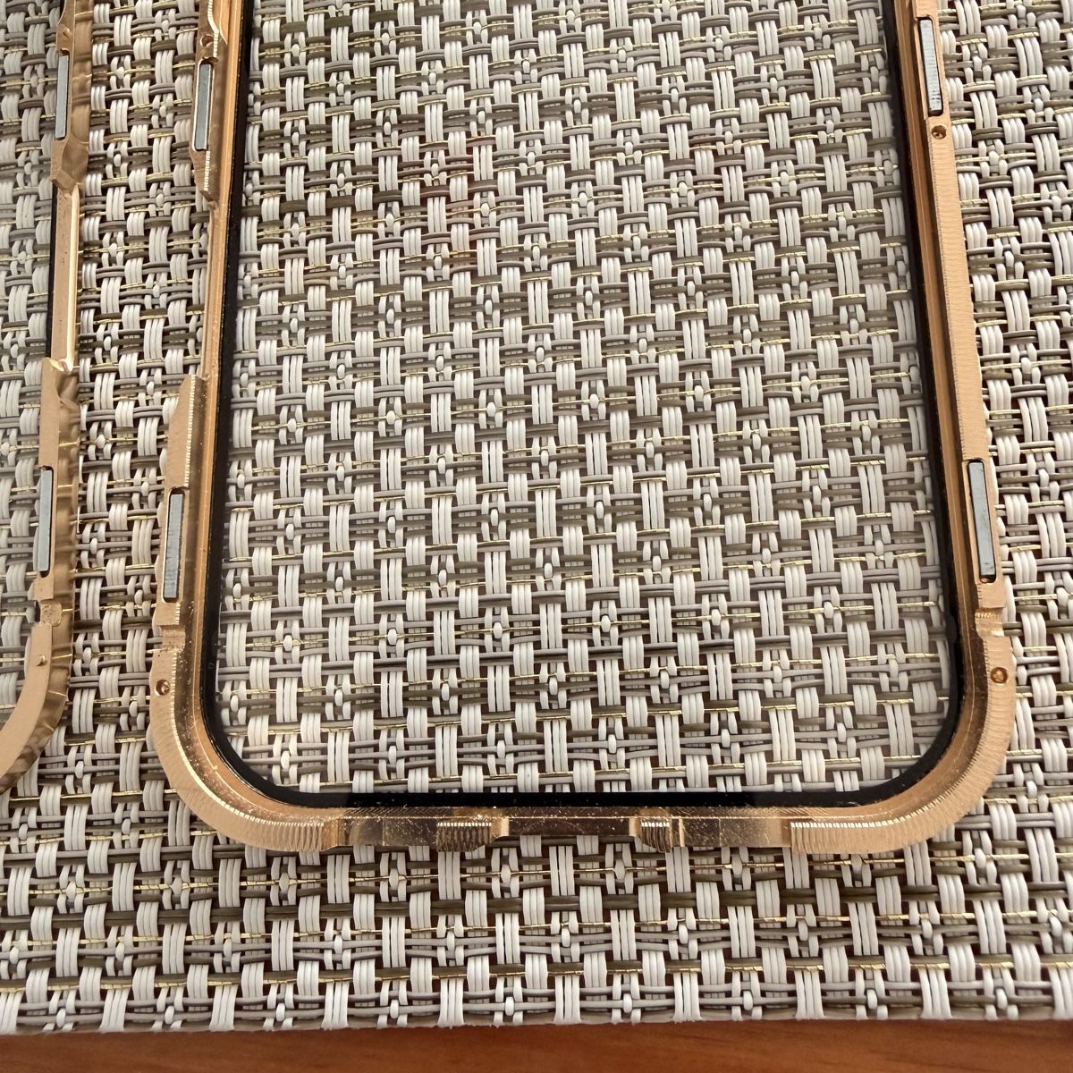 Covers & Schutzfolien: I Phone 17Pro - Magnet Hülle – Neu (gemäss Beschreibung) aus zürich von may_yj9f 5