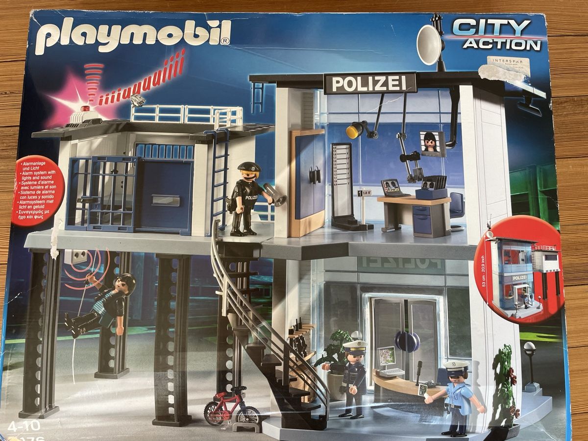 Playmobil Giocattoli: Playmobil Polizeistation City Action – Usato da Küsnacht ZH venduto da paka06