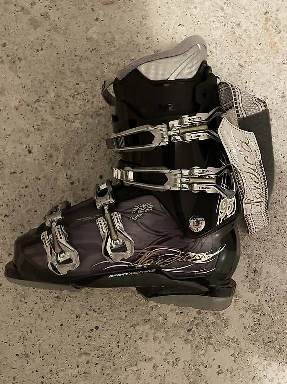Damenschuhe: Nordica Skischuhe 38/39 – Gebraucht aus Bern von htbaxxter