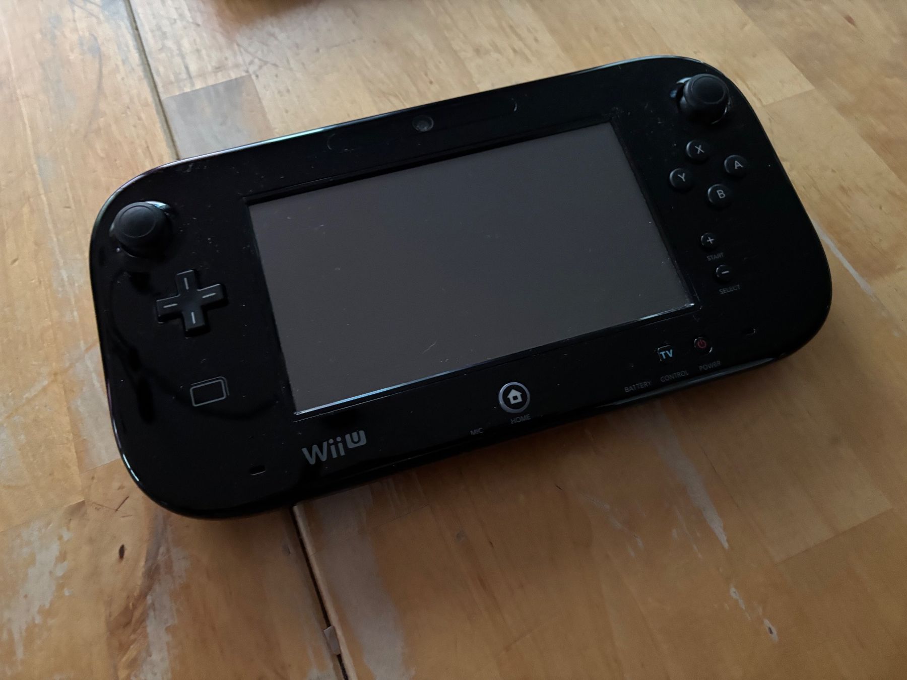 Nintendo Console: WiiU Konsole mit 2 Games – Usato da Frenkendorf venduto da gelbeZinnie 2