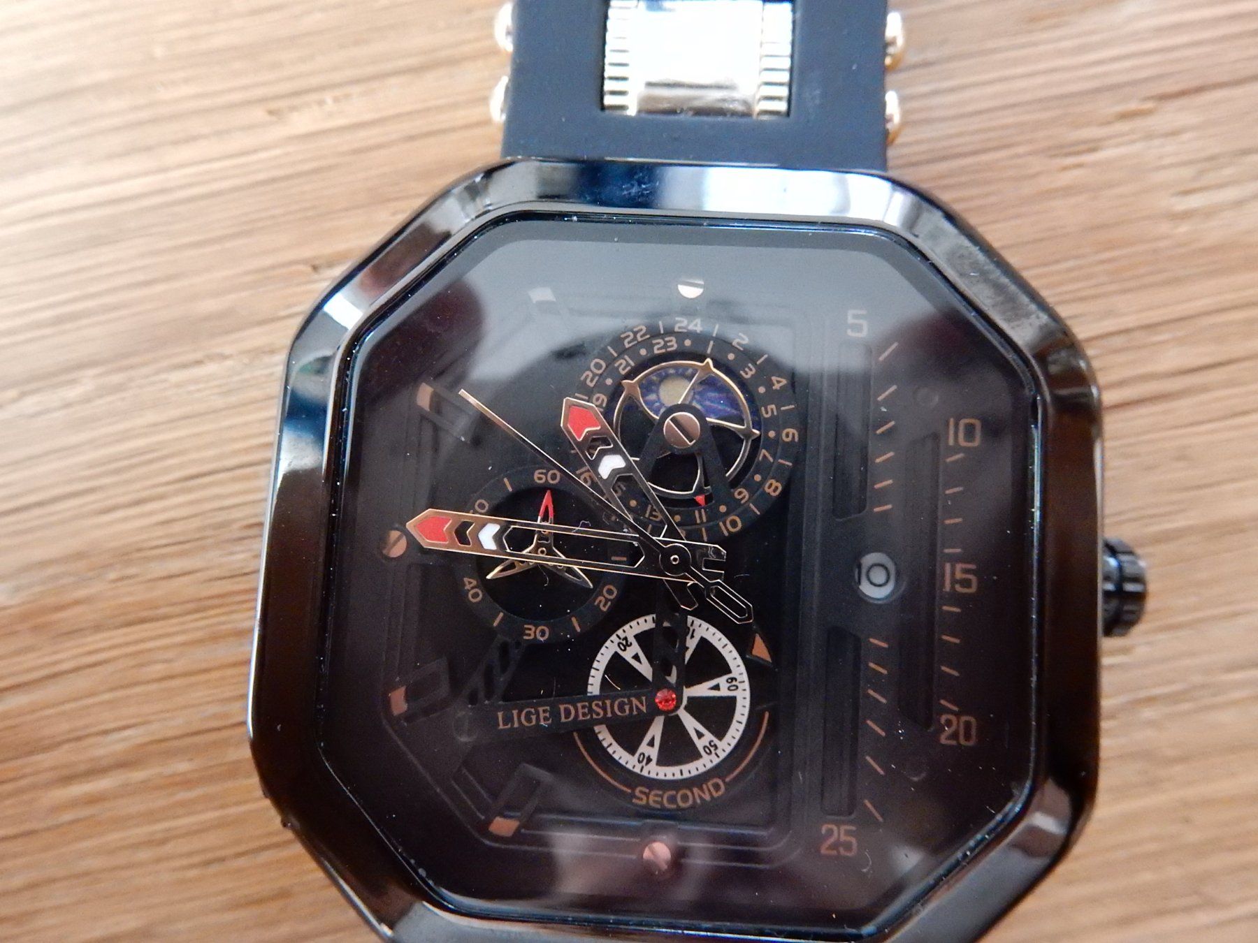 Montres: Lige Designe Herren Uhr – Neuf (Voir description) à Balsthal par jacky63 1