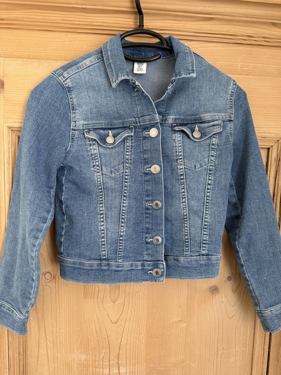 Giacche & Cappotti: Jeansjacke Grösse 134 – Usato da Grabs venduto da Shelly_87