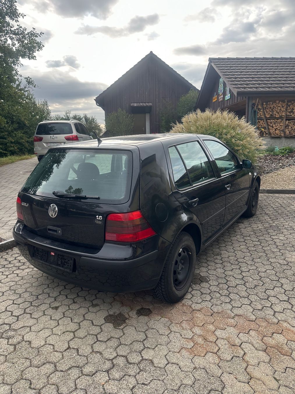 VW Automobili: VW Golf 1.6 mit Mfk – Usato da Boningen venduto da ali_5tcs 1