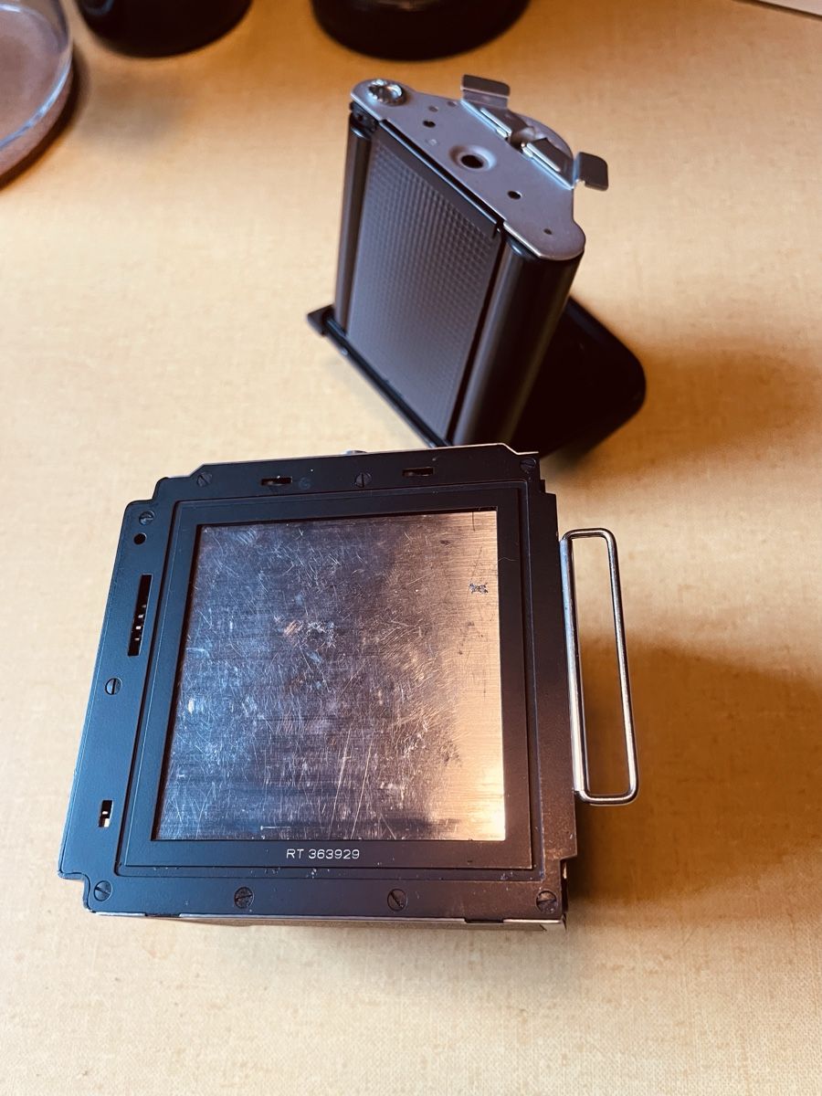 Hasselblad Fotocamera: Hasselbld 70mm back (V System) – Usato da Zürich venduto da andrejkrajnc 3