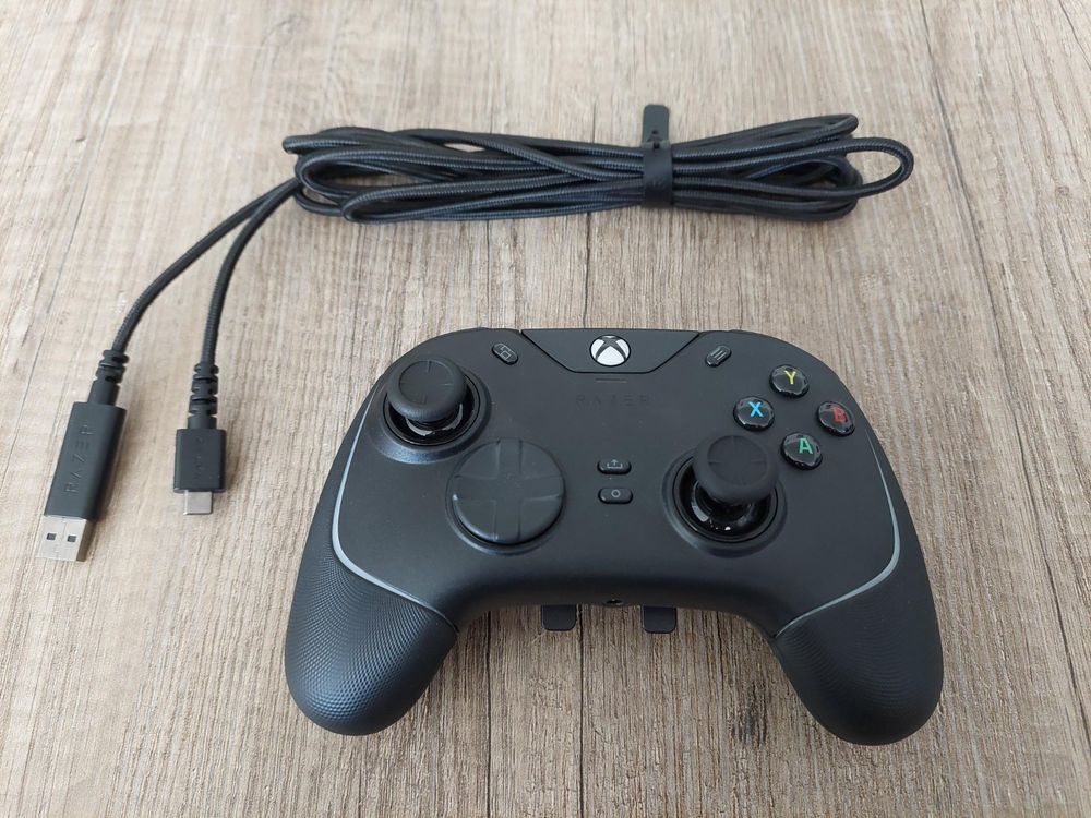Razer Wolverine V2 Chroma Wired-Controller | Kaufen auf Ricardo
