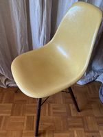 CHAISE EAMES