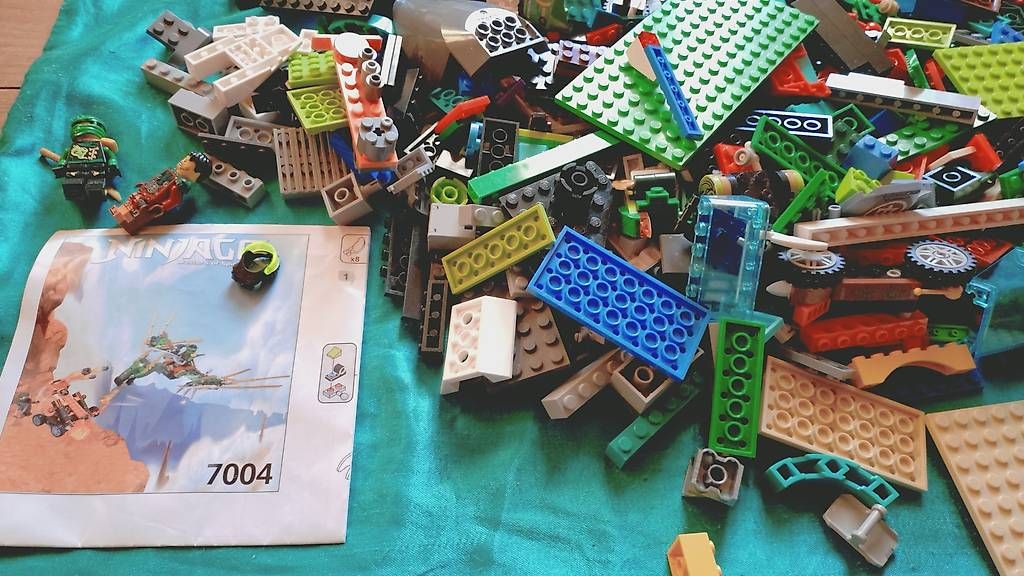 Lego Baukästen: Lego Classic-Basic-Figuren Kiloware gemischt 1,1kg – Gebraucht aus Schwarzenbach(Huttwil) von Padielito 1