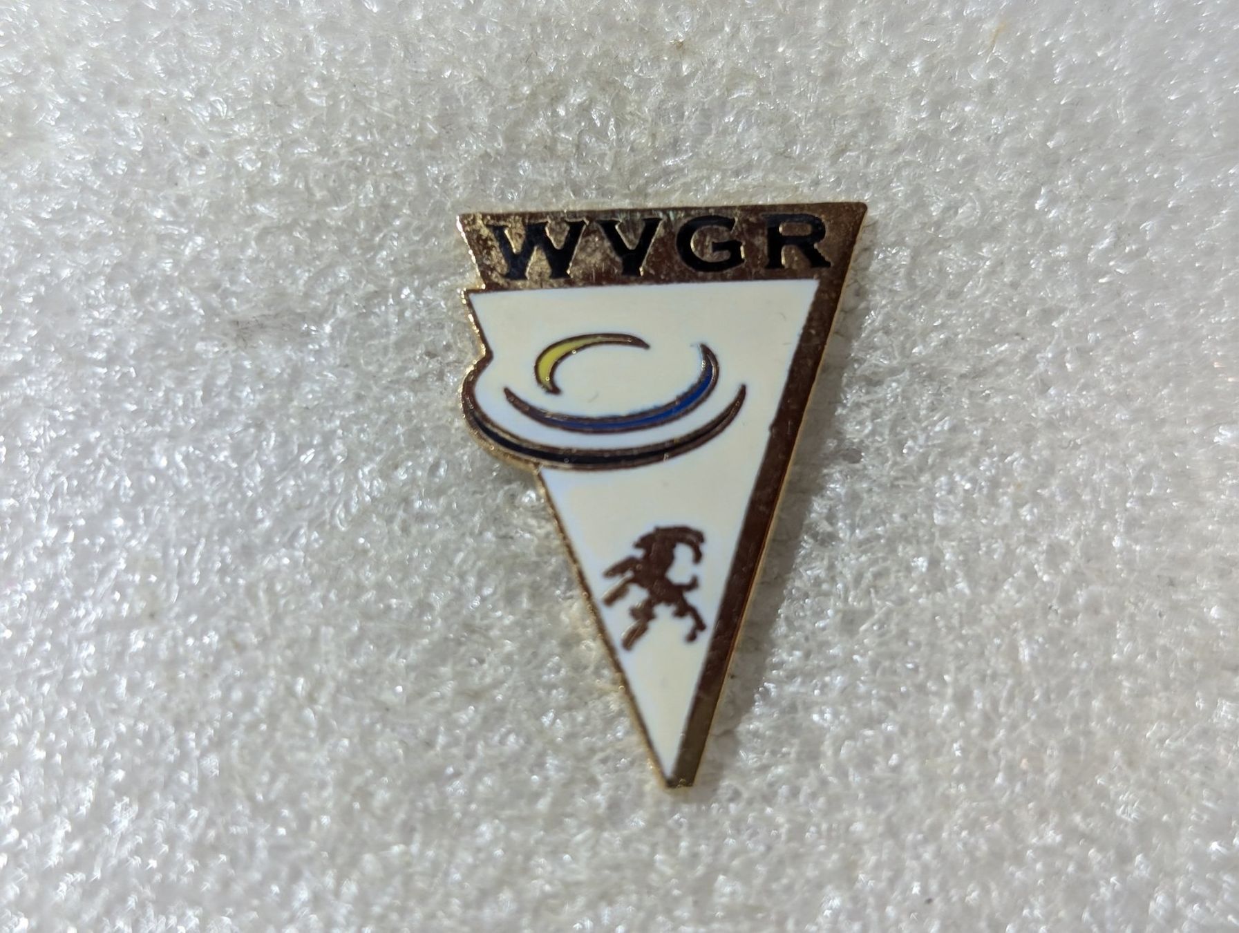 Plaketten & Abzeichen: Ansteckpin 148: WVGR – Gebraucht aus Oppligen von Pin-Fall-Shop