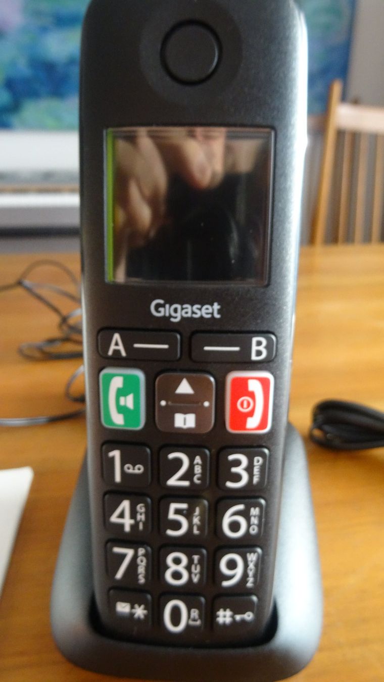 Gigaset Telefoni: Gigaset E290 Schnurloses Festnetztelefon – Usato da Solothurn venduto da w_keller_2008 5