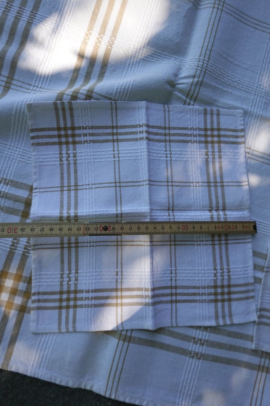 Altra biancheria da tavola: ältere Tischdecke + 3 Servietten creme/beige – Usato da Jona venduto da simongarden 5
