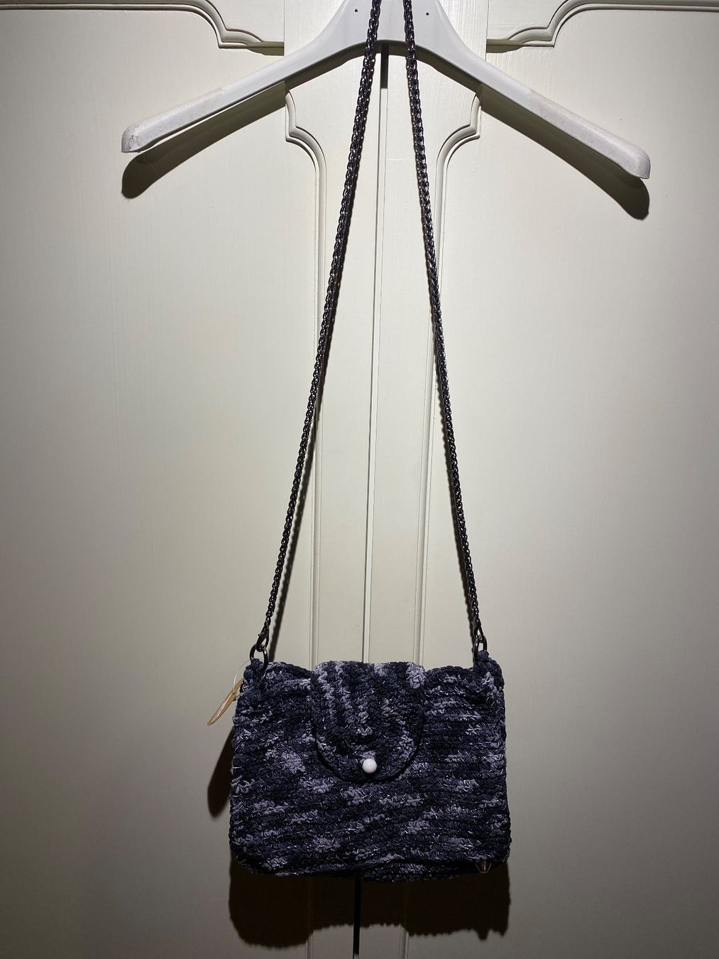 Borse da donna: HANDTASCHE MIT KETTE-BLAUTÖNE,HANDGEMACHT – Nuovo e nell'imballaggio originale da Meienried venduto da ManuelaBoutique 1