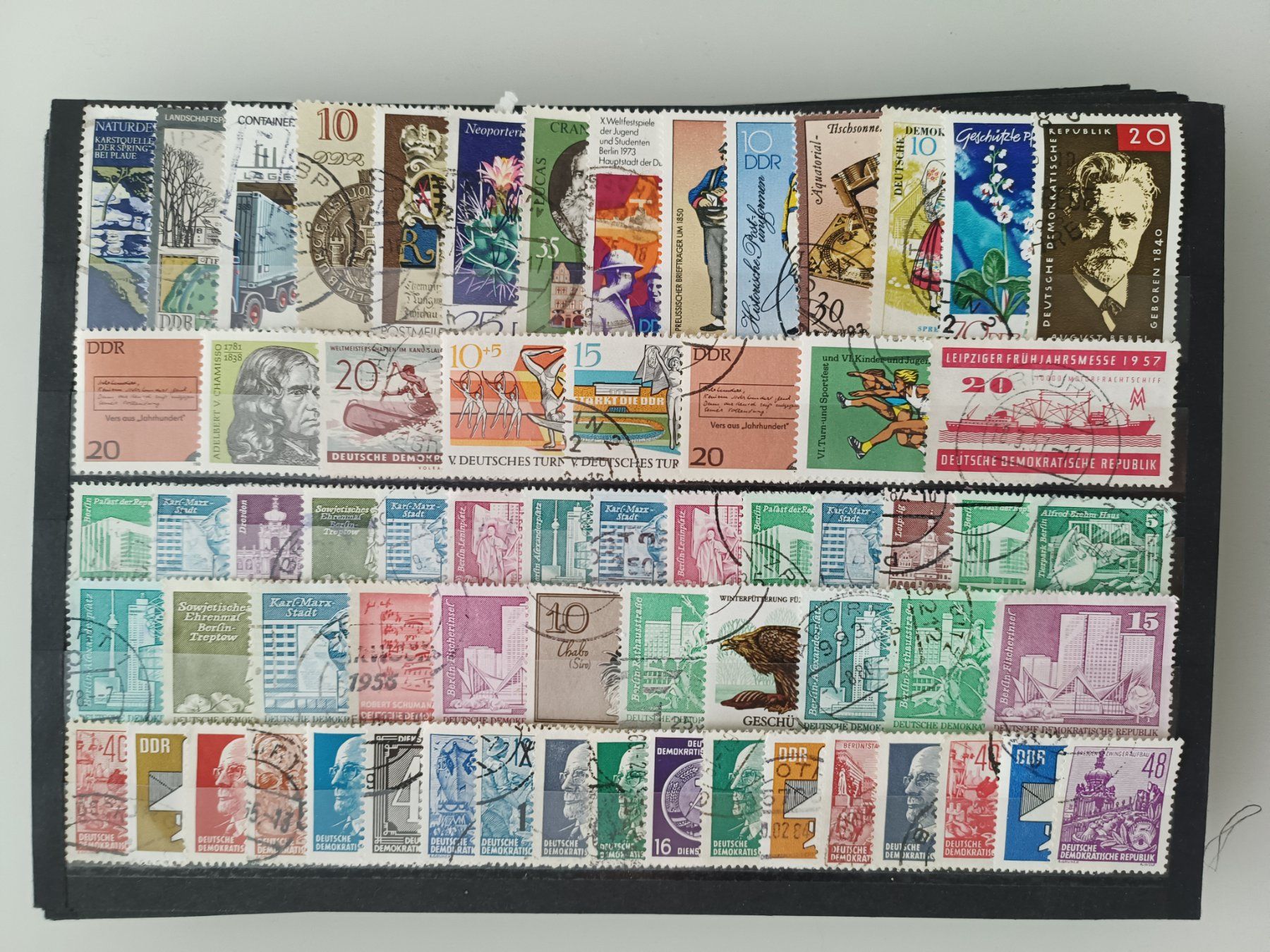 Tutti i francobolli: tolles DDR Lot gestempelt – Usato da Dübendorf venduto da goeggi79