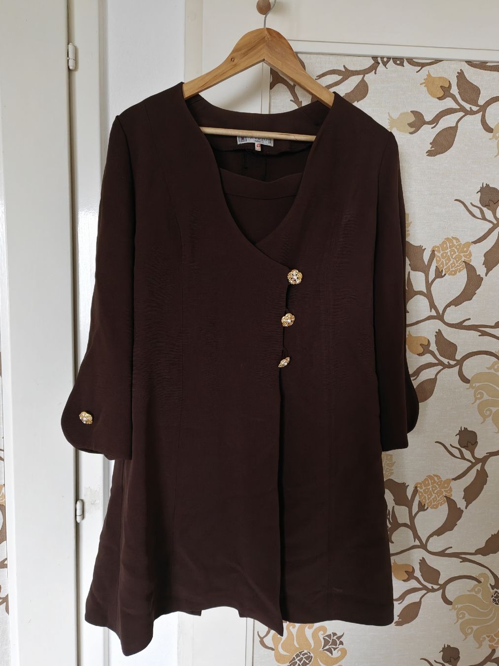 Tailleur Hannezo brun (Neuf (Voir description)) à Montreux pour CHF 35 ...