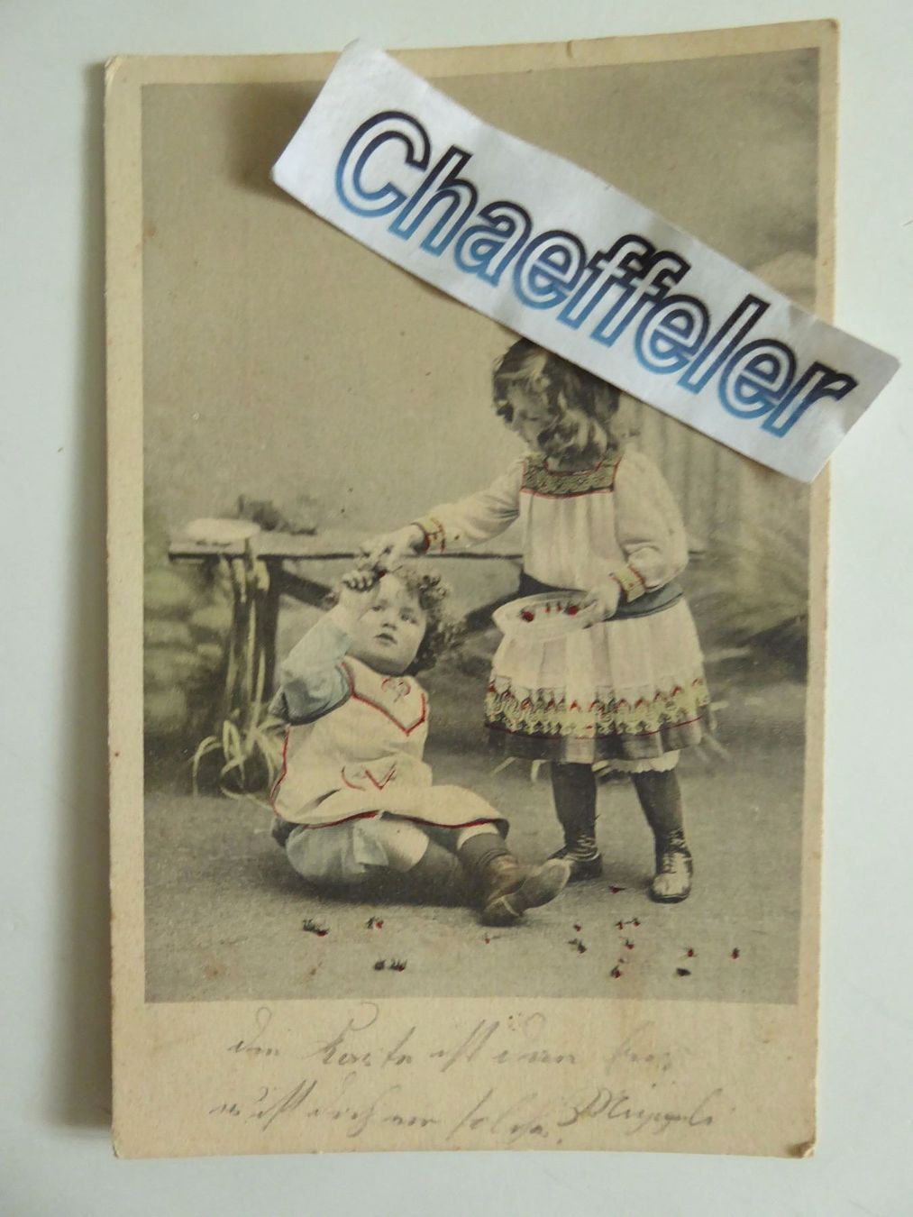 Cartoline postali: 1907  Kitschkarte mit 2 Kindern – Usato da Zürich venduto da Chaeffeler