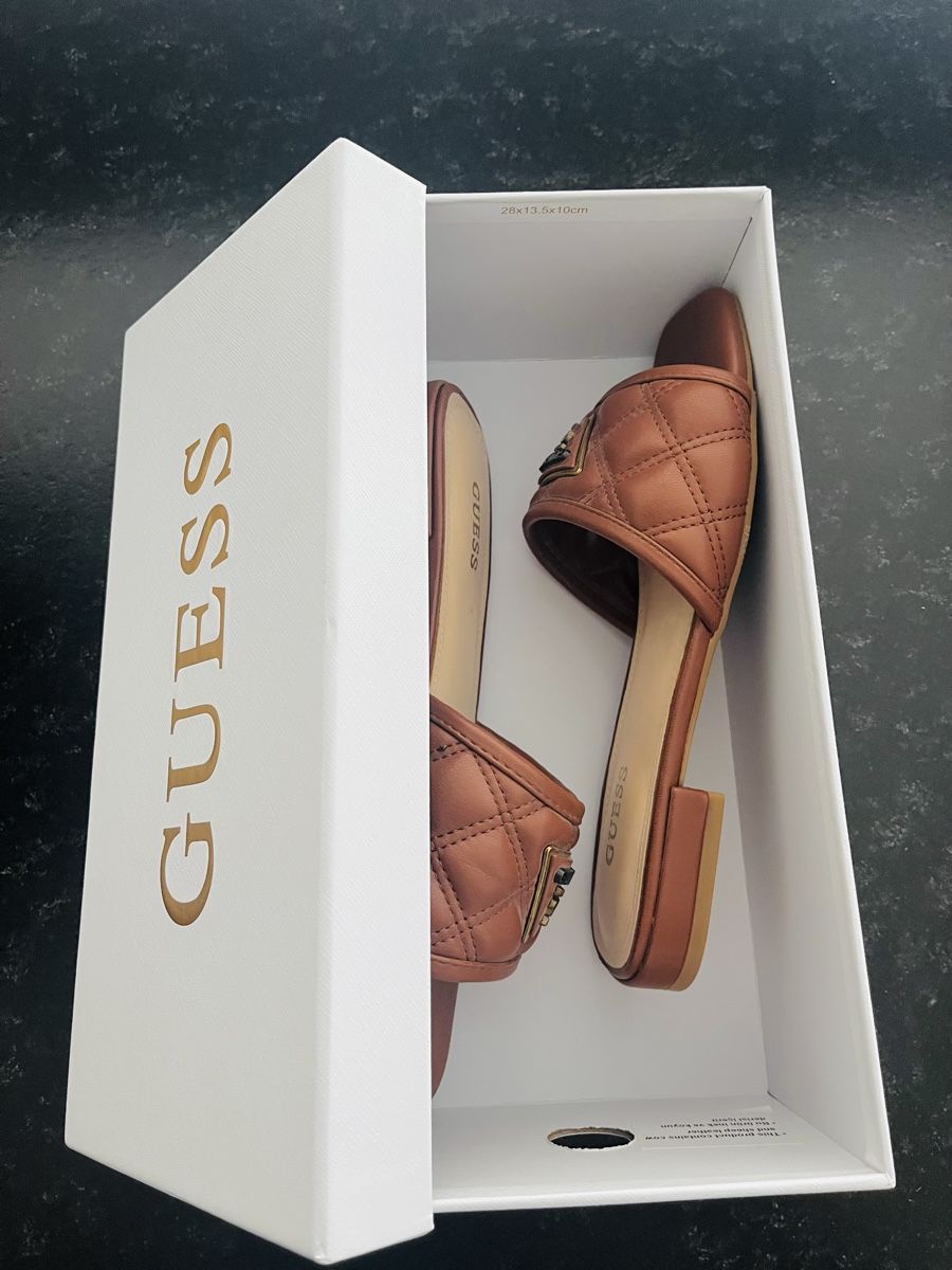 Chaussures femmes: Pantolette Guess braun – D'occasion à Studen BE par Key4 3