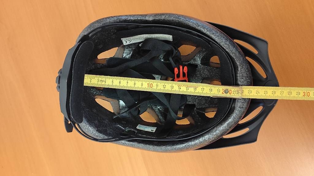 Caschi: Casco da bicicletta per bambino/a – Usato da Pregassona venduto da pce_xm2t 3
