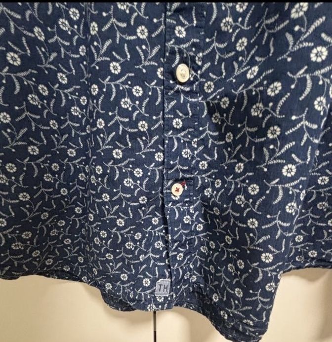 Tommy Hilfiger Chemises: Timmy Hilfiger + Scotch & Soda Hemden – D'occasion à Zollikerberg par JvD0211 4