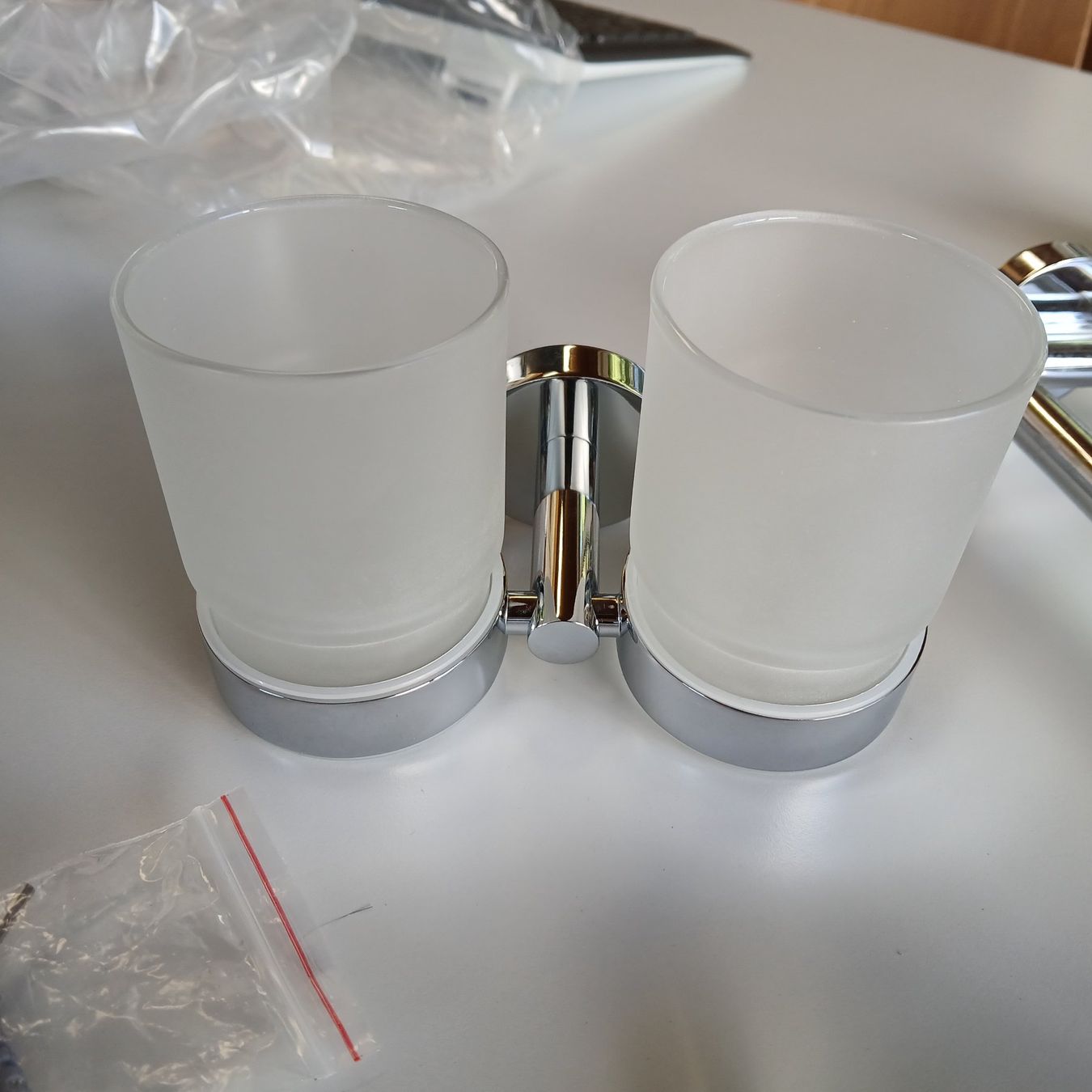 WC: Badezimmer Set Chrom Halterungen – Usato da Safenwil venduto da SilverDesign 2