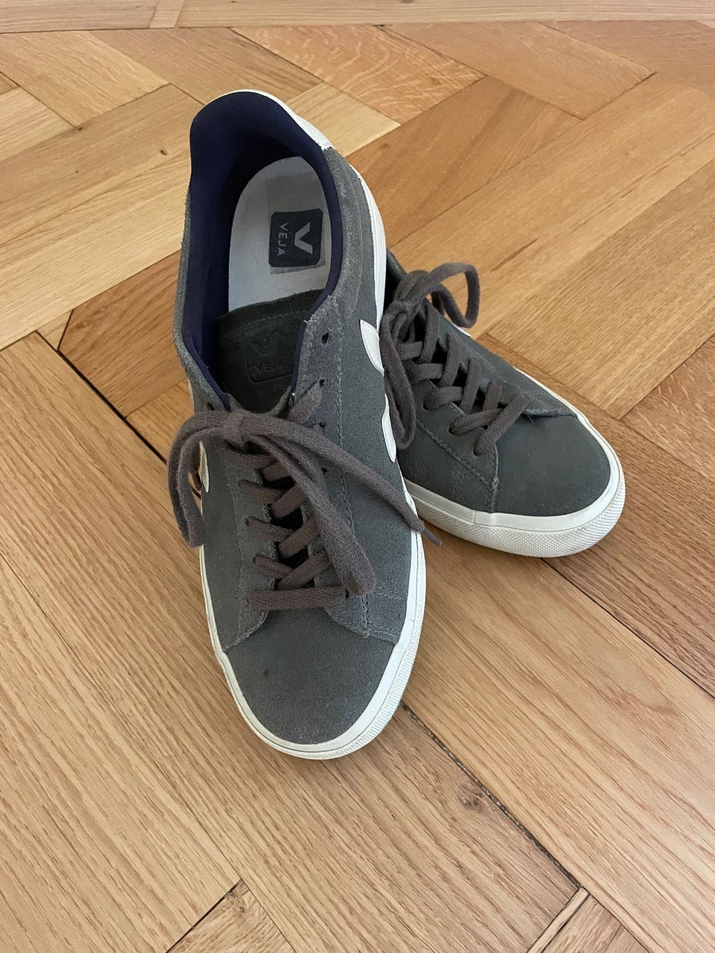 Veja Herrenschuhe: Freizeitschuh Veja T2 – Gebraucht aus Genève von BeatMumenthaler 1