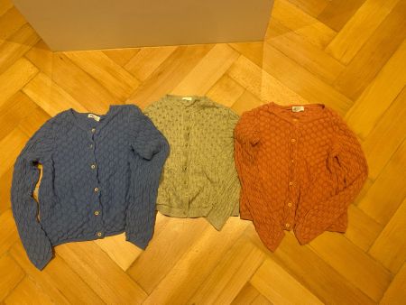 Kleiderset Mädchen Gr. 122/128 3 Strickjacken (H&M / NEXT)