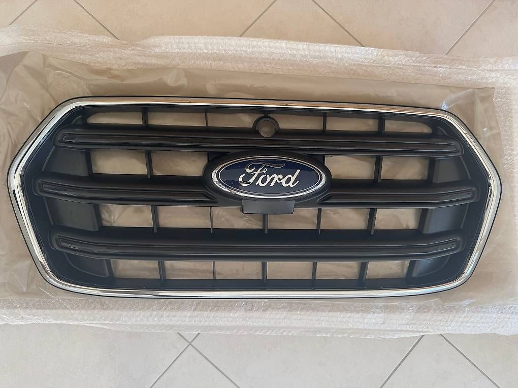 Tutti i ricambio: Ford Transit Kühlergrill – Usato da Bassersdorf venduto da Tbo74