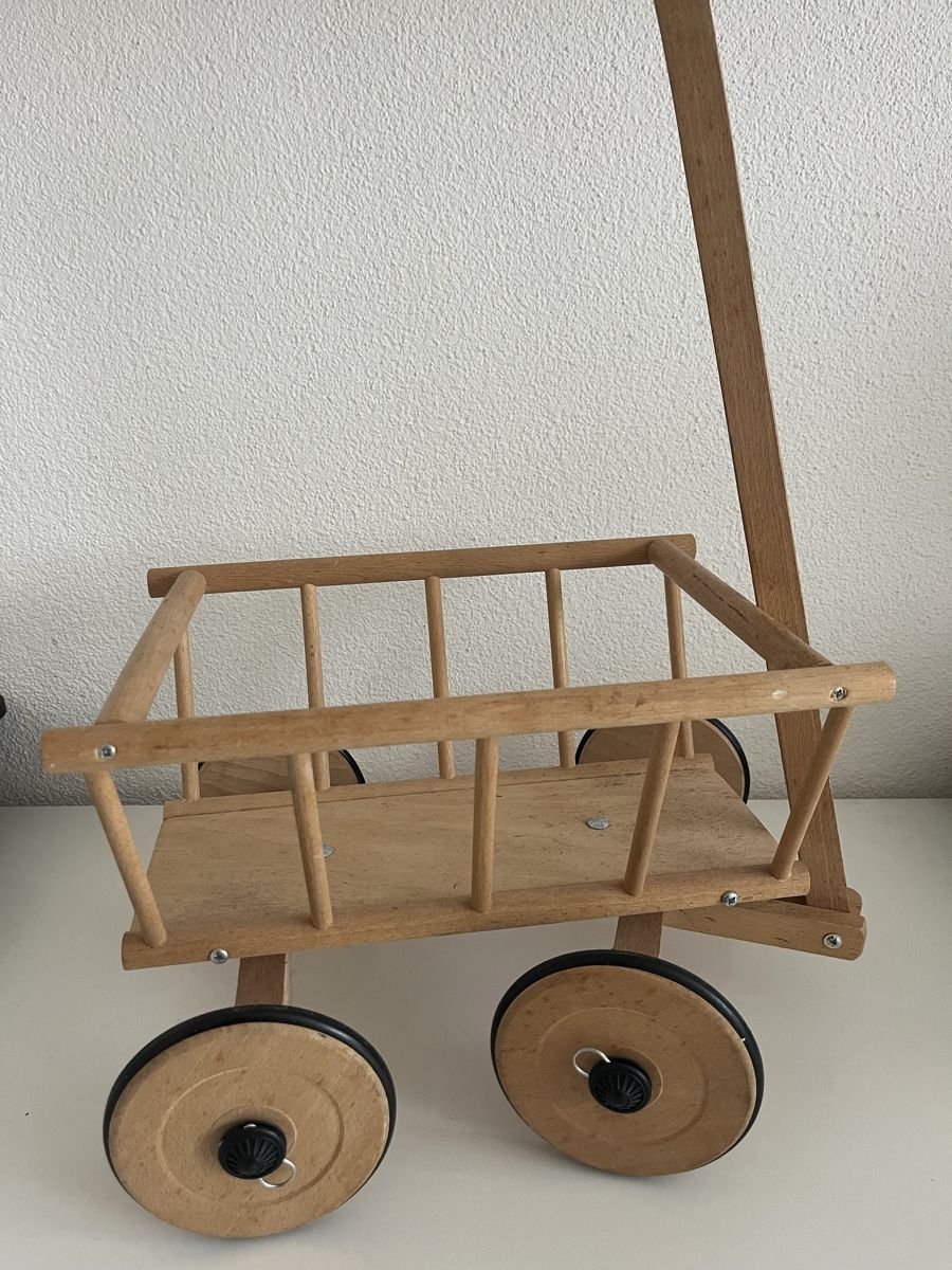 Spielzeuge: Kleiner älterer Leiterwagen – Gebraucht aus Inwil von Baembu