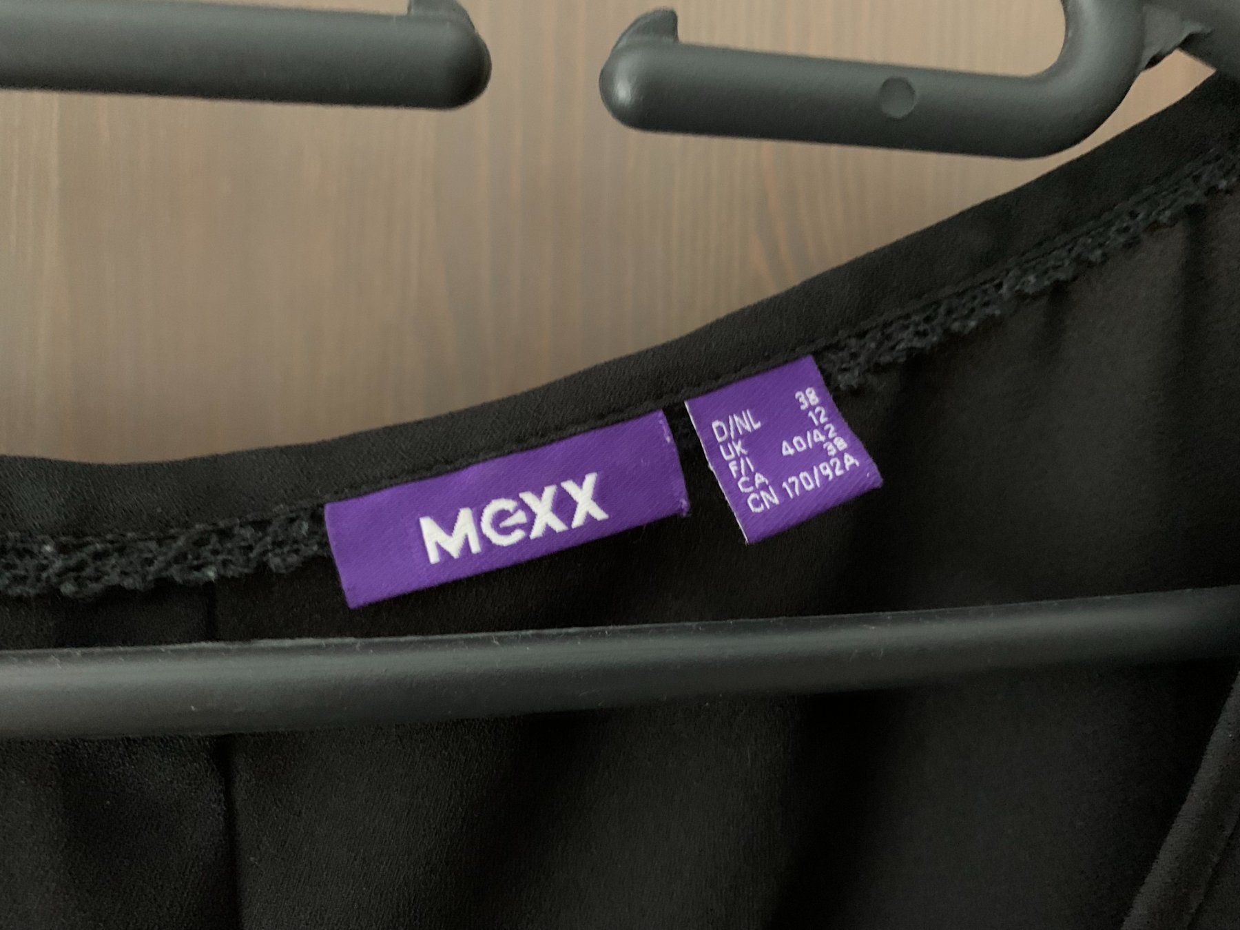 Mexx T-Shirts: MEXX Shirt Schwarz in Größe 38 – Gebraucht aus Wolfwil von NewGirl 2
