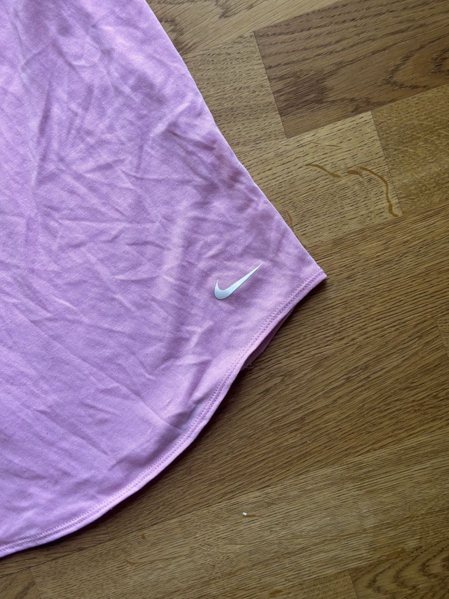 Nike Tops: NIKE Tank Top (rosa) – D'occasion à Basel par FatmaCan52 3