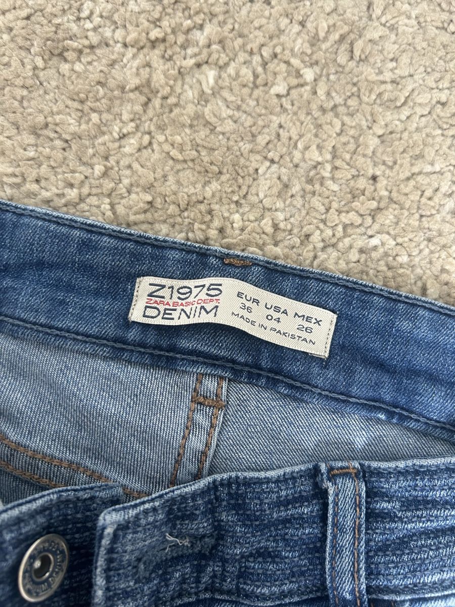 Jeans: Jeans 3/4 – Nuovo (secondo la descrizione) da Bôle venduto da sev_n85b 1