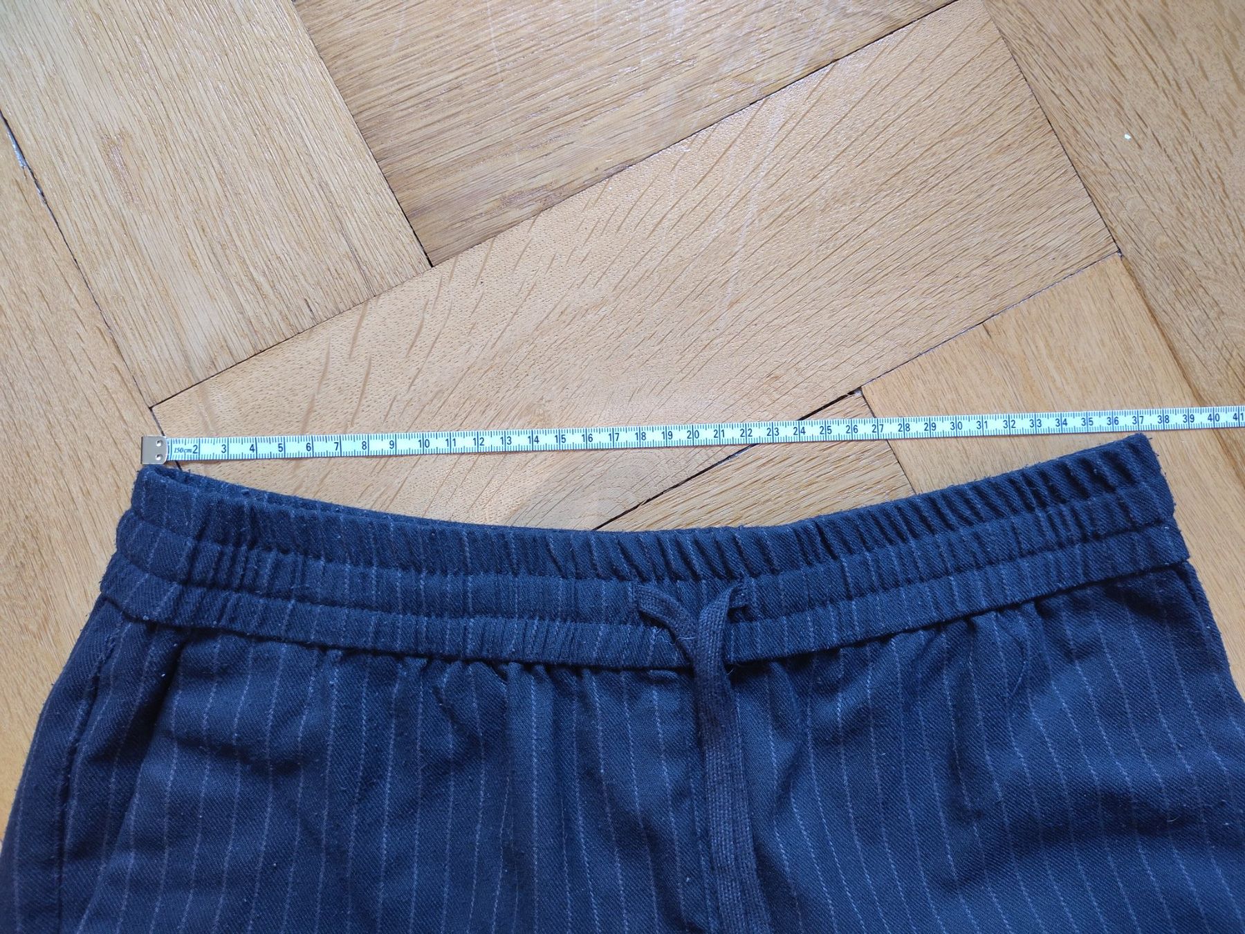 Pantaloni: Stoffhose – Usato da Bern venduto da Linii 2