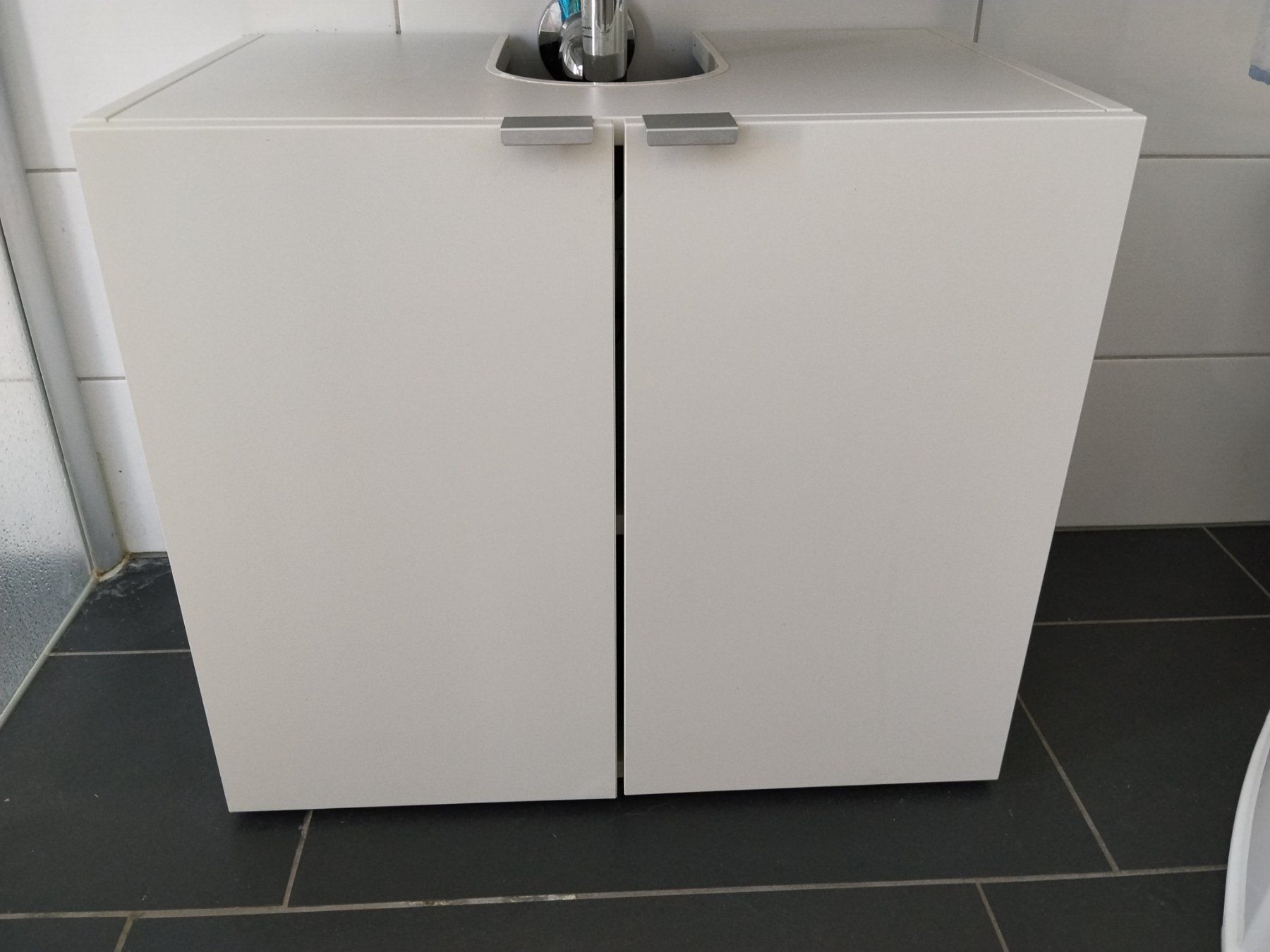 Ikea Mobili per bagno: Waschbeckenunterschrank weiss – Usato da Aadorf venduto da Doneen