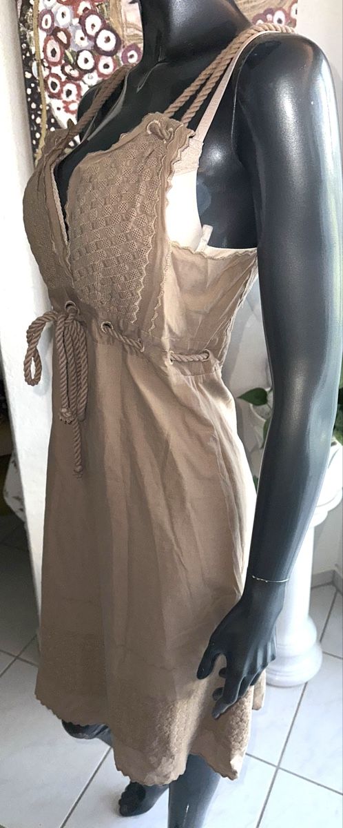 Vestiti: BCBG MAXAZRIA KLEID GR 34 – Usato da Unteraegeri venduto da MH203 4