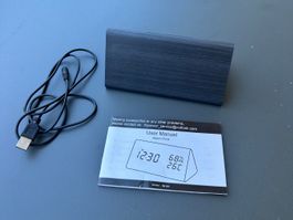 Digitale LED-Holzuhr / Wecker – Schwarz