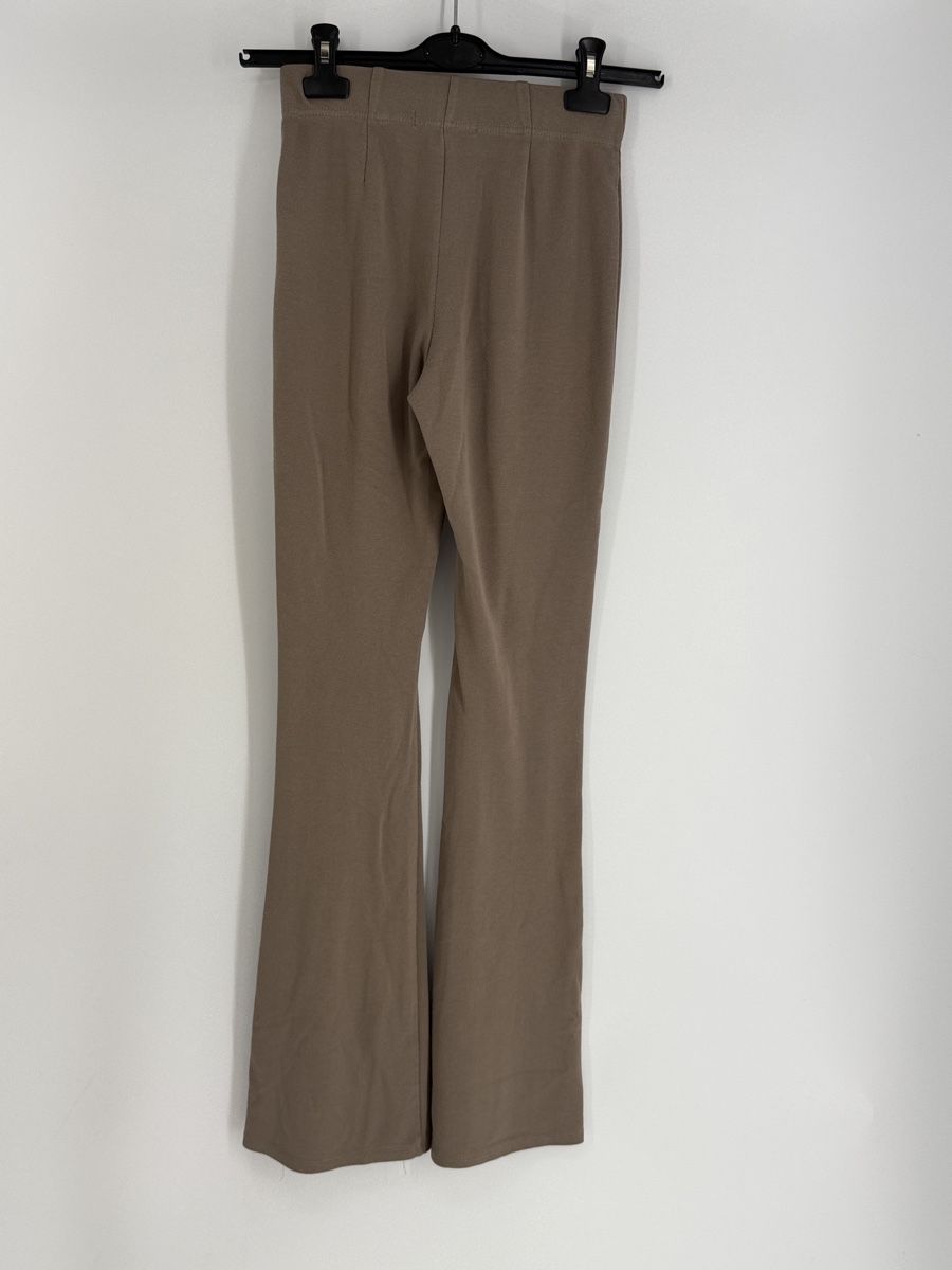 Pantalons: Amisu Schlaghose Gr. XS  – D'occasion à Auenstein par moin. 1