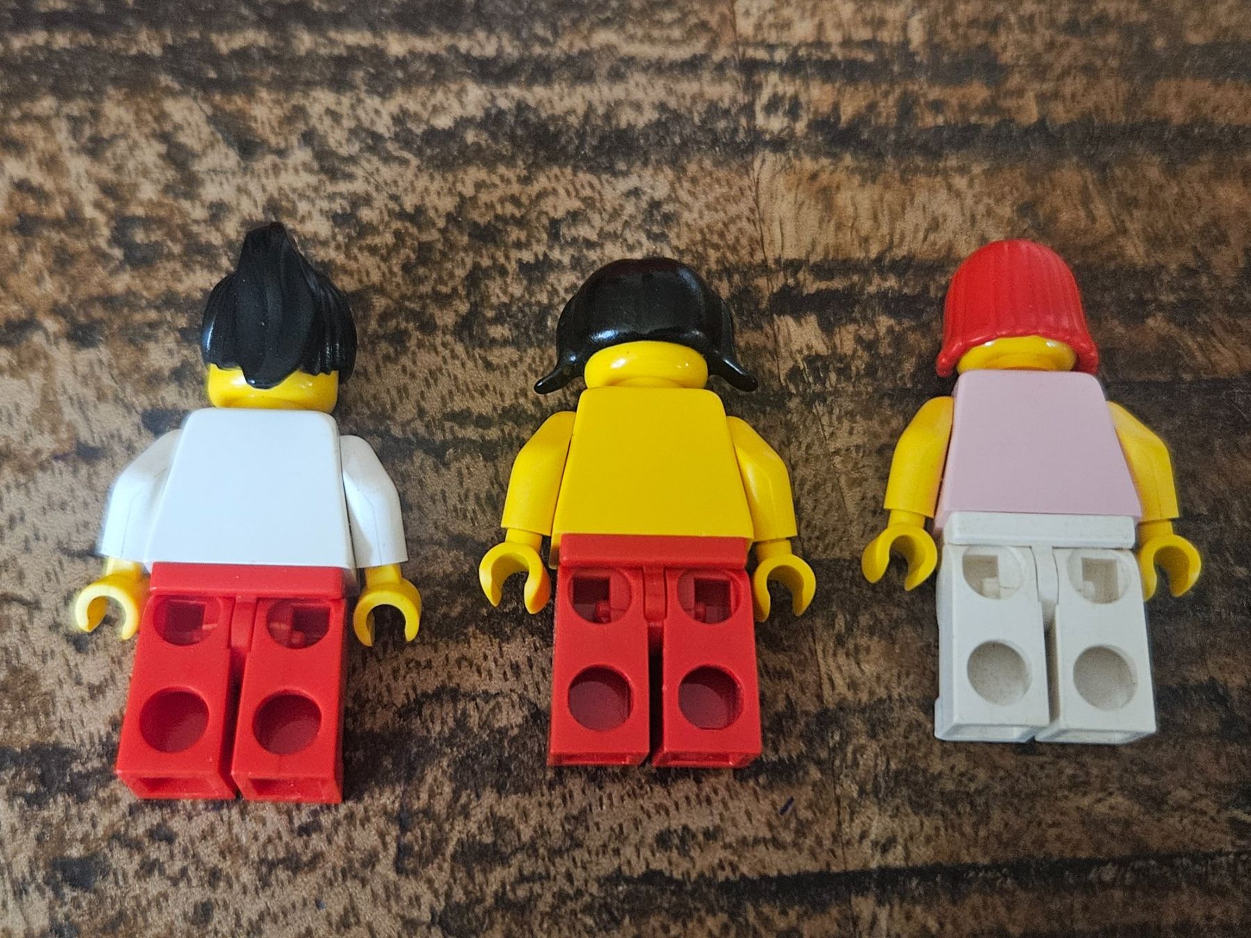 Lego Kit di costruzioni: lego lot de 3 figurines – Usato da Confignon venduto da Ecrofigs 1