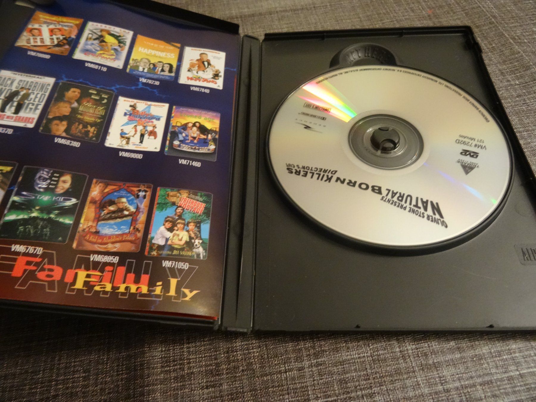 Tutti i DVDs: Natural Born Killers - Director's Cut - DVD NTSC IMPORT – Usato da Olten venduto da Disc-Verkauf 1
