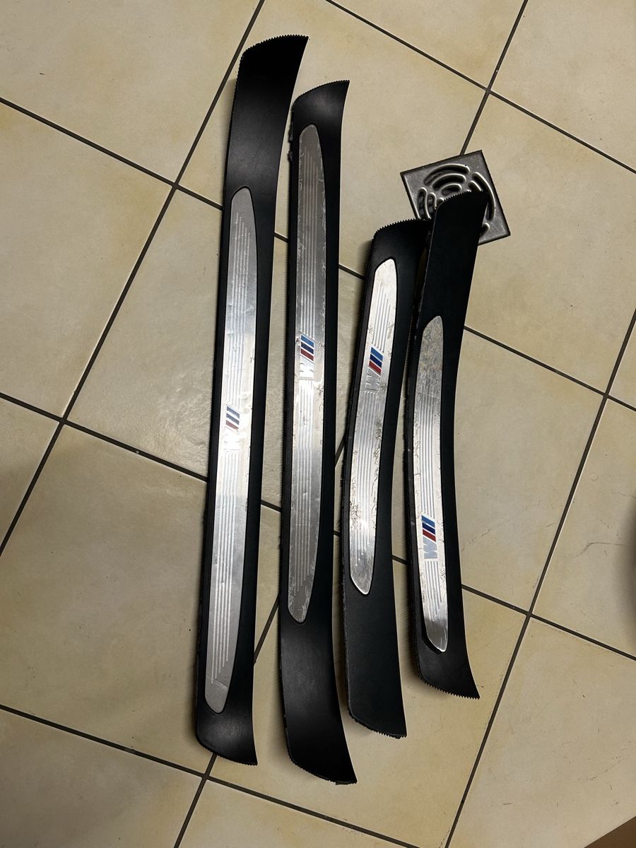 BMW Tutti pezzi di ricambio auto: BMW M-Paket Einstiegsleisten E60/61 – Usato da Felben-Wellhausen venduto da fab_vv8v 1