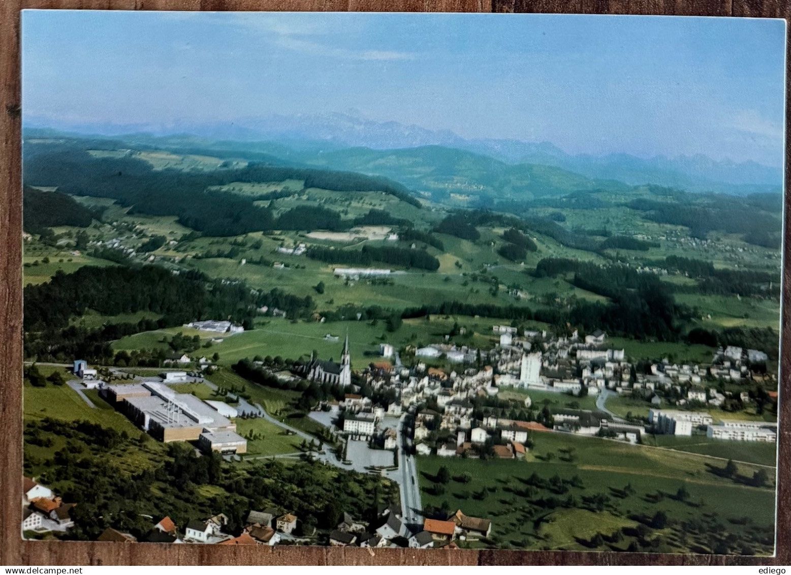 Cartoline postali: Bazenheid - Flugaufnahme – Usato da Lutry venduto da Ediego