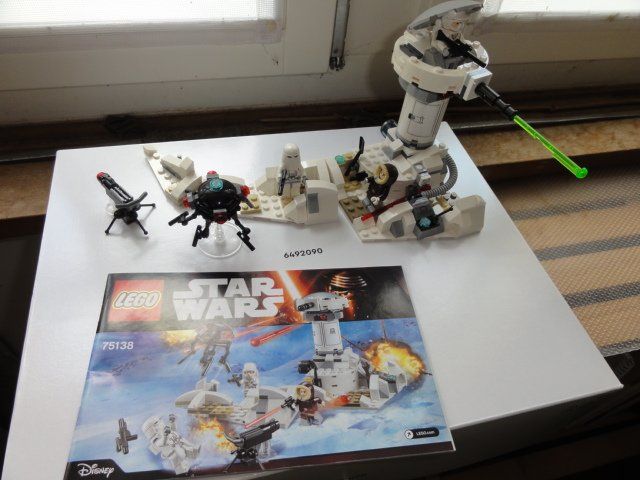 Lego Kit di costruzioni: Lego Set 75138 Hoth Attack – Usato da Aarau venduto da mahort